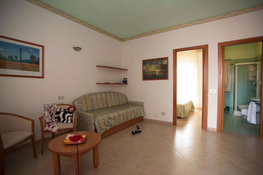 Oasiclub Hotel Vieste Room photo