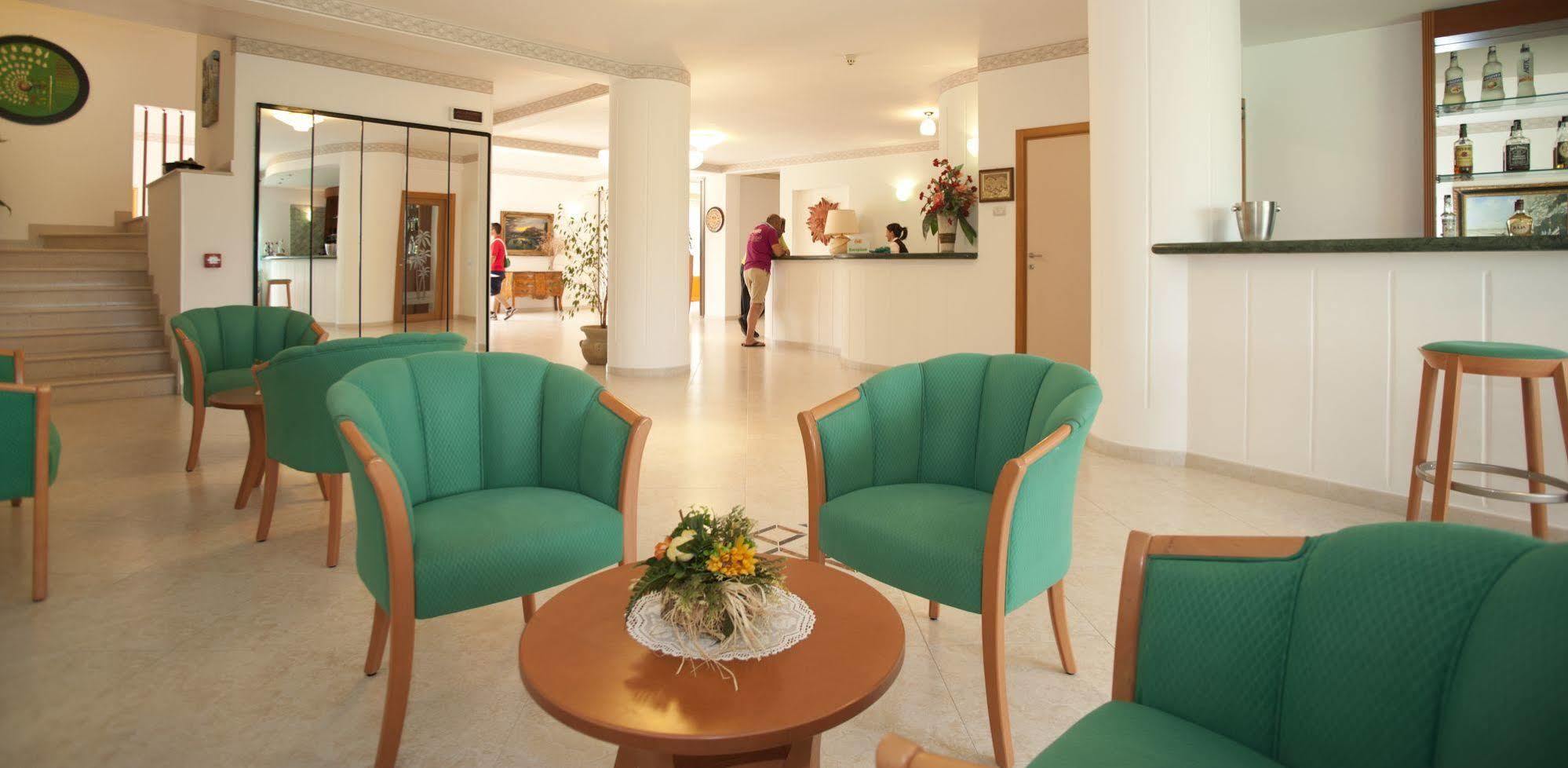 Oasiclub Hotel Vieste Exterior photo